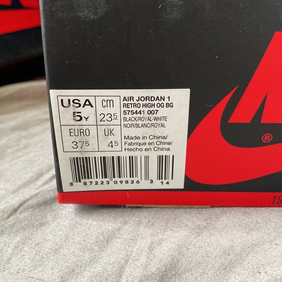 Jorden One highs Retro Royal 2017 GS size 5Y womens 6 - Picture 2 of 13